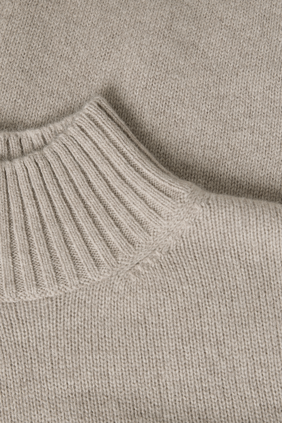 Bloom Pullover Turtleneck “Sand mélange” – Bild 2